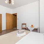 Lovely In With Wifi Apartmán
