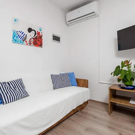 Lovely In With Wifi Apartmán