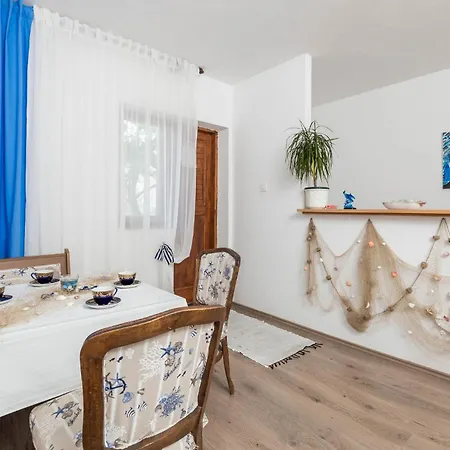 In With Wifi * Lovran