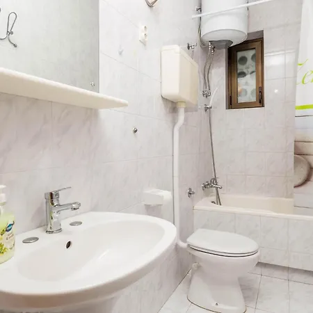 In With Wifi * Lovran